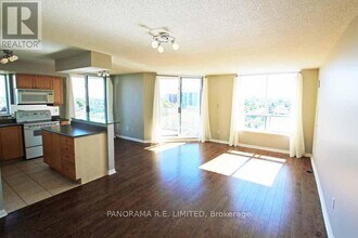 1140-1140 Parkwest Pl in Mississauga, ON - Building Photo - Building Photo