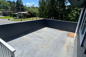 610 Maywood Ln in Fircrest, WA - Building Photo - Building Photo