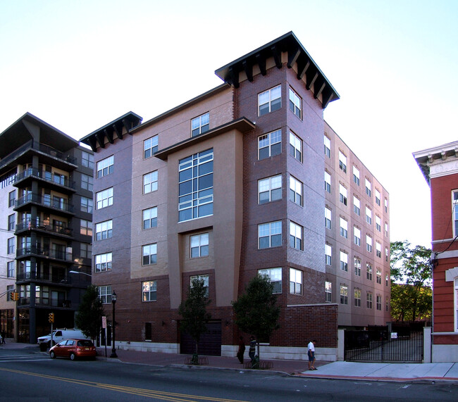 The Park City in Union City, NJ - Foto de edificio - Building Photo