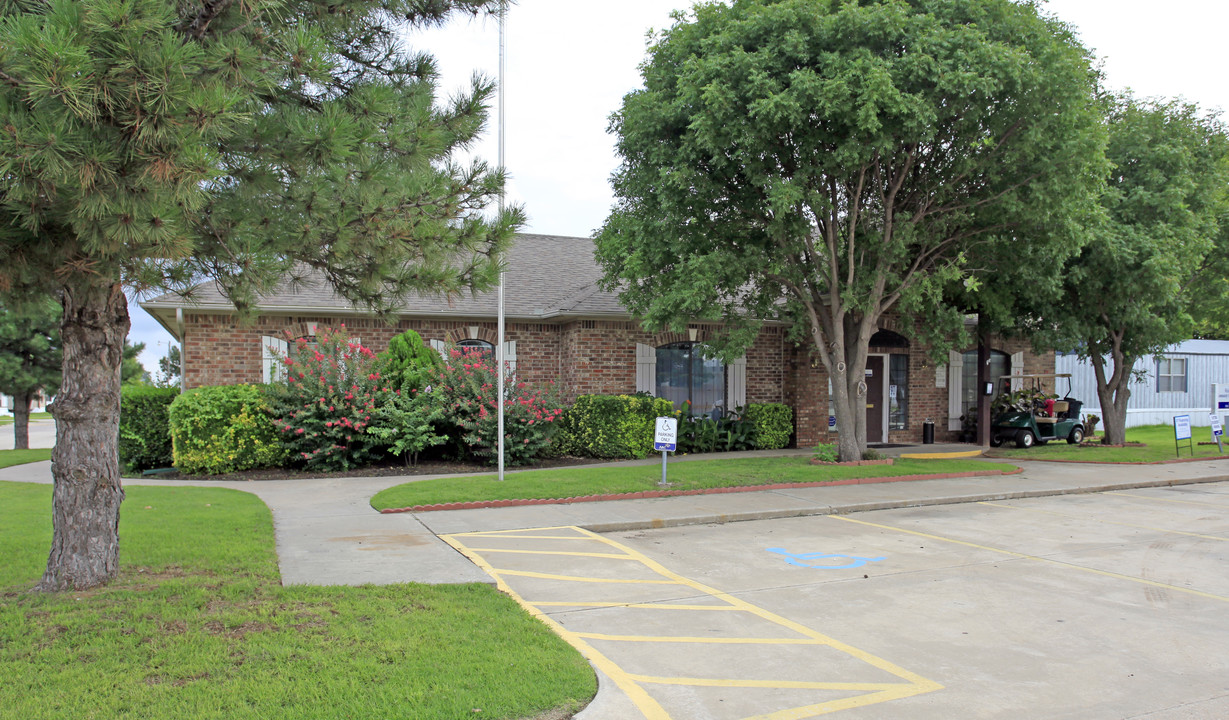 Overholser Village in Oklahoma City, OK - Building Photo