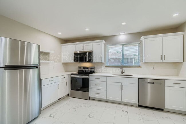 10922 E 4th Way in Aurora, CO - Building Photo - Building Photo