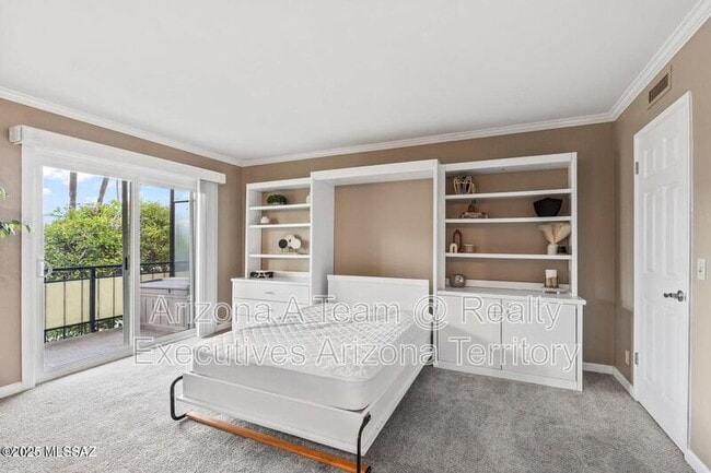 property at 3940 E Timrod St