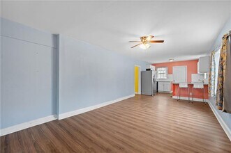 1124 Graymont Dr SW in Atlanta, GA - Building Photo - Building Photo