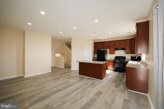 42309 San Juan Terrace in Aldie, VA - Building Photo - Building Photo