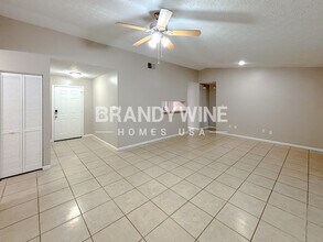 2712 Mnr Hl Dr in Brandon, FL - Foto de edificio - Building Photo