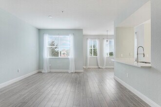 11041 Legacy Blvd in Palm Beach Gardens, FL - Building Photo - Building Photo