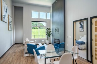 Galloway Flats in Eau Claire, WI - Building Photo