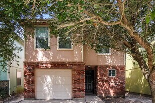 13732 W Cancun in Houston, TX - Building Photo