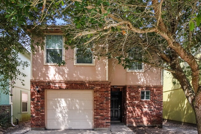 property at 13732 W Cancun