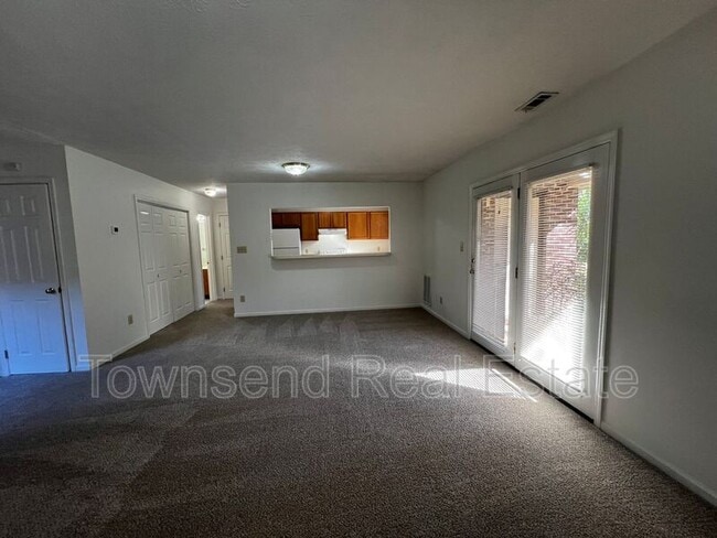 1051 Ancestry Dr in Fayetteville, NC - Building Photo - Building Photo