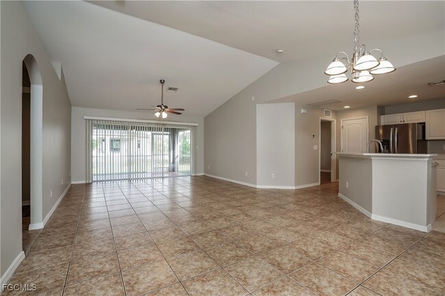 2806 41st St W in Lehigh Acres, FL - Building Photo - Building Photo