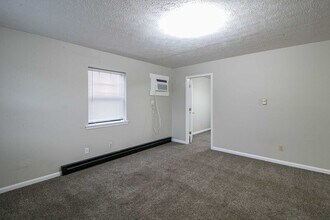 17-417 Thompsonville Ln in Oak Grove, KY - Building Photo - Building Photo