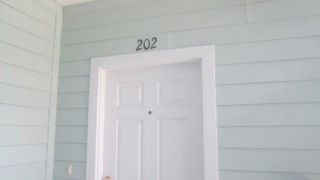 8226 Green Parrot Rd-Unit -8226 in Jacksonville, FL - Building Photo - Building Photo