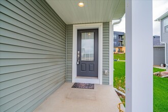 903 Blue Crane Run in Verona, WI - Building Photo - Building Photo