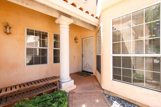 807 Rebecca Privada in Mountain View, CA - Building Photo - Building Photo