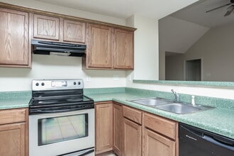 305 Village Dr in Oakland, TN - Building Photo - Building Photo