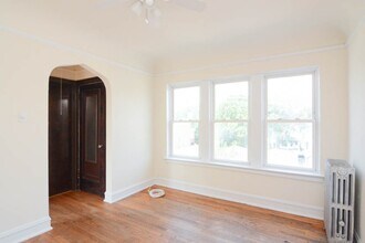 2942 N Albany Ave, Unit M01H in Chicago, IL - Building Photo - Building Photo