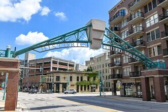 141 N Water St, Unit 36 in Milwaukee, WI - Building Photo - Building Photo