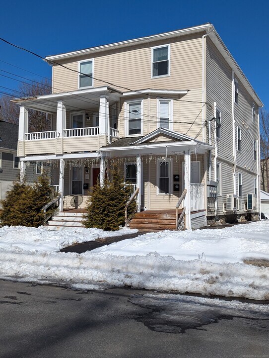 139 Pythian Ave in Torrington, CT - Building Photo