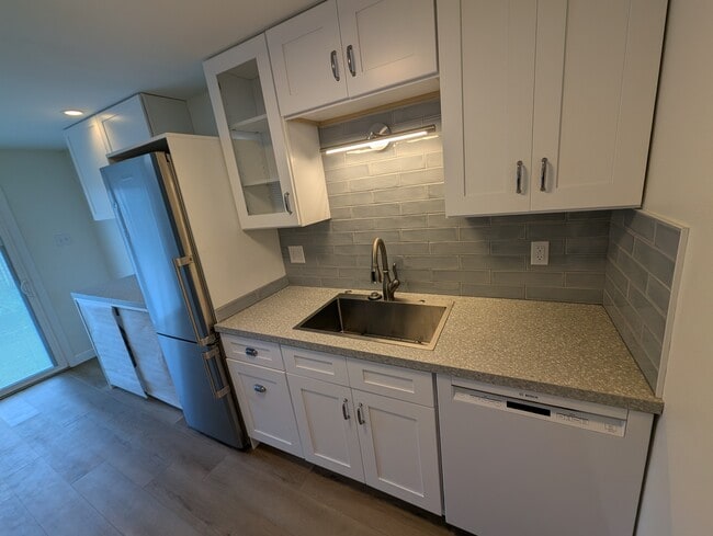 5028 SE Hawthorne Blvd in Portland, OR - Foto de edificio - Building Photo