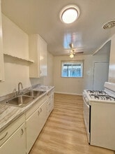 1107 W Highland St in Santa Ana, CA - Building Photo - Building Photo