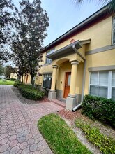 3857 Island Way in St. Petersburg, FL - Building Photo - Building Photo