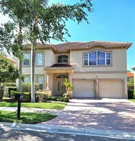 2307 Messenger Cir in Safety Harbor, FL - Building Photo