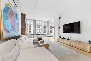 20 E 17th St in New York, NY - Building Photo