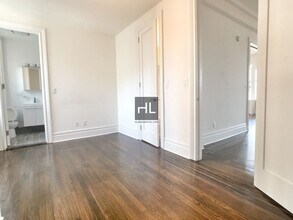 WEST 72 STREET in New York, NY - Building Photo - Building Photo