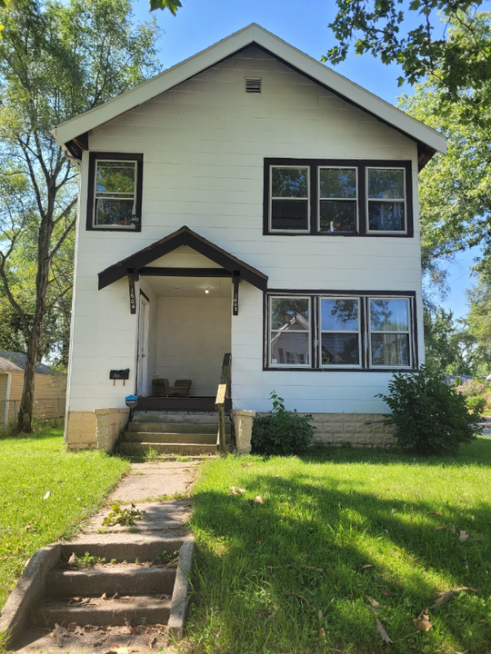 1602 Ironwood Ave in Toledo, OH - Foto de edificio