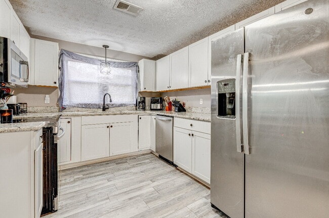 34 Garth Ln in Altavista, VA - Building Photo - Building Photo
