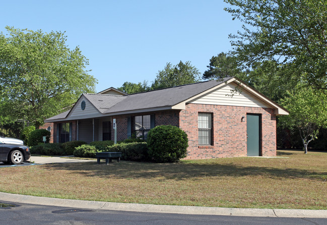 Shadowfield Apartments in Elloree, SC - Foto de edificio - Building Photo