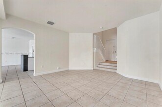 11340 NW 84th St in Doral, FL - Building Photo - Building Photo