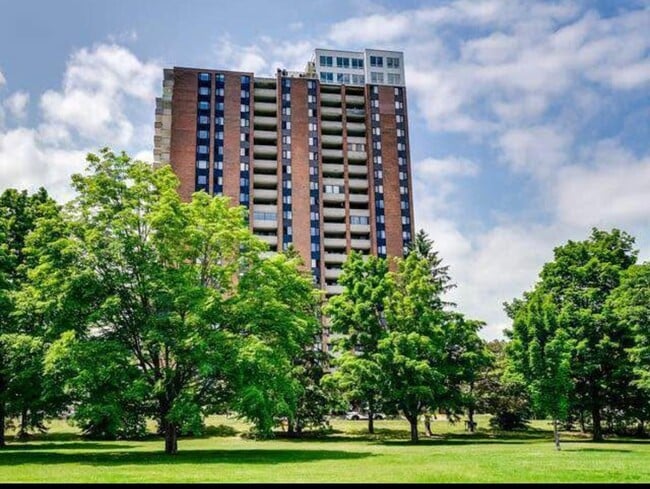 285 Laurier St in Gatineau, QC - Building Photo - Building Photo