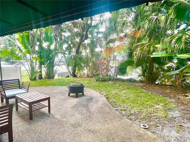 619 Kensington Pl in Wilton Manors, FL - Building Photo - Building Photo
