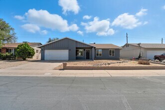 6337 W Caron St in Glendale, AZ - Building Photo - Building Photo