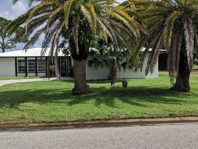 property at 70 Oakland Hills Pl