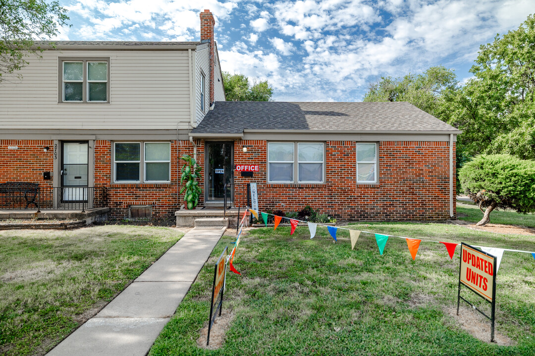 Meadowlark Apartments in Wichita, KS - Building Photo