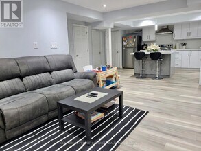 4845 Potomac Ct in Mississauga, ON - Building Photo - Building Photo