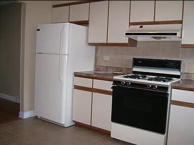 property at 115 E Dundee Rd