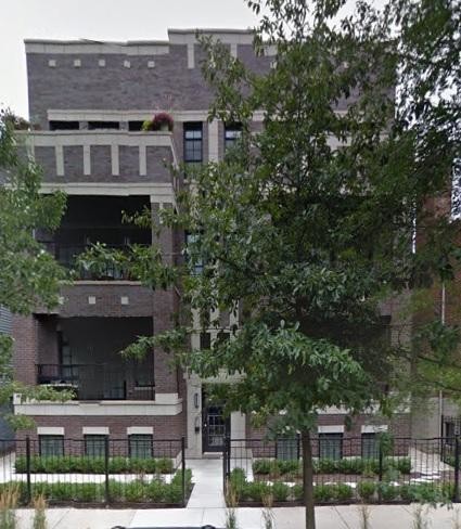 property at 1241 W Oakdale Ave