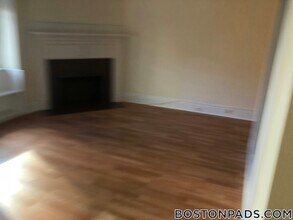 62 Boylston St, Unit 518 in Boston, MA - Building Photo - Building Photo