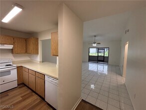 323 NW 16th Pl in Cape Coral, FL - Building Photo - Building Photo