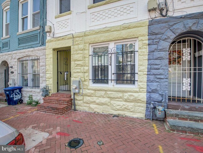 424 Elm St NW in Washington, DC - Building Photo - Building Photo