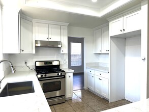 14734 Santa Fe Trl in Victorville, CA - Building Photo - Building Photo