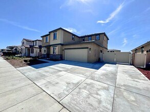 32811 Forgecroft St in Menifee, CA - Building Photo - Building Photo