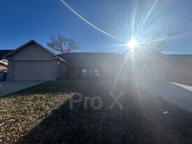 3005 SW Amberwood Ave in Bentonville, AR - Building Photo