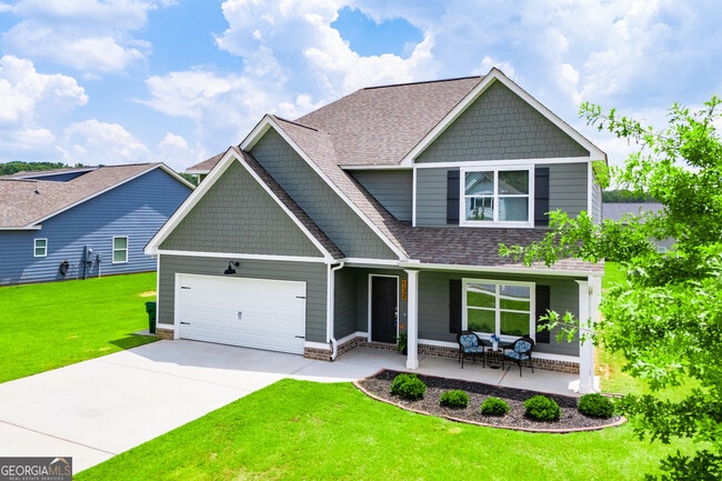 132 Springwood Dr in Carrollton, GA - Foto de edificio - Building Photo