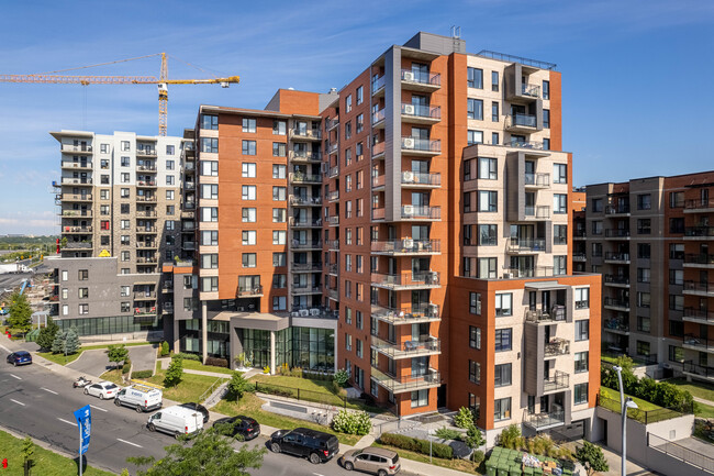 Le Conrad Appartements in Montréal, QC - Building Photo - Building Photo