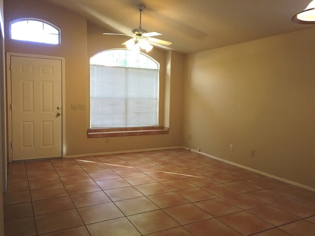 741 W Hackamore St in Gilbert, AZ - Building Photo - Building Photo